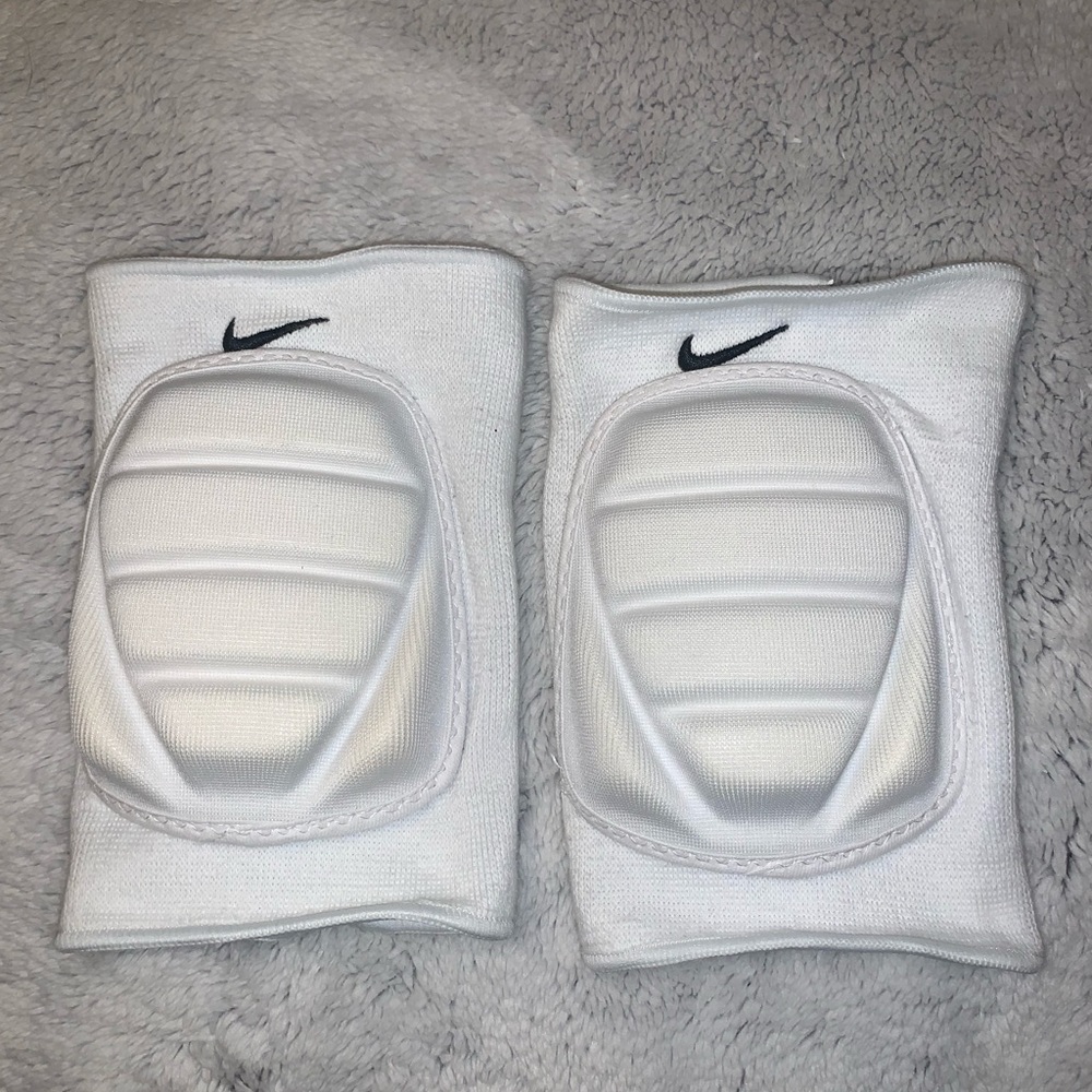 White volleyball knee pads size S/M